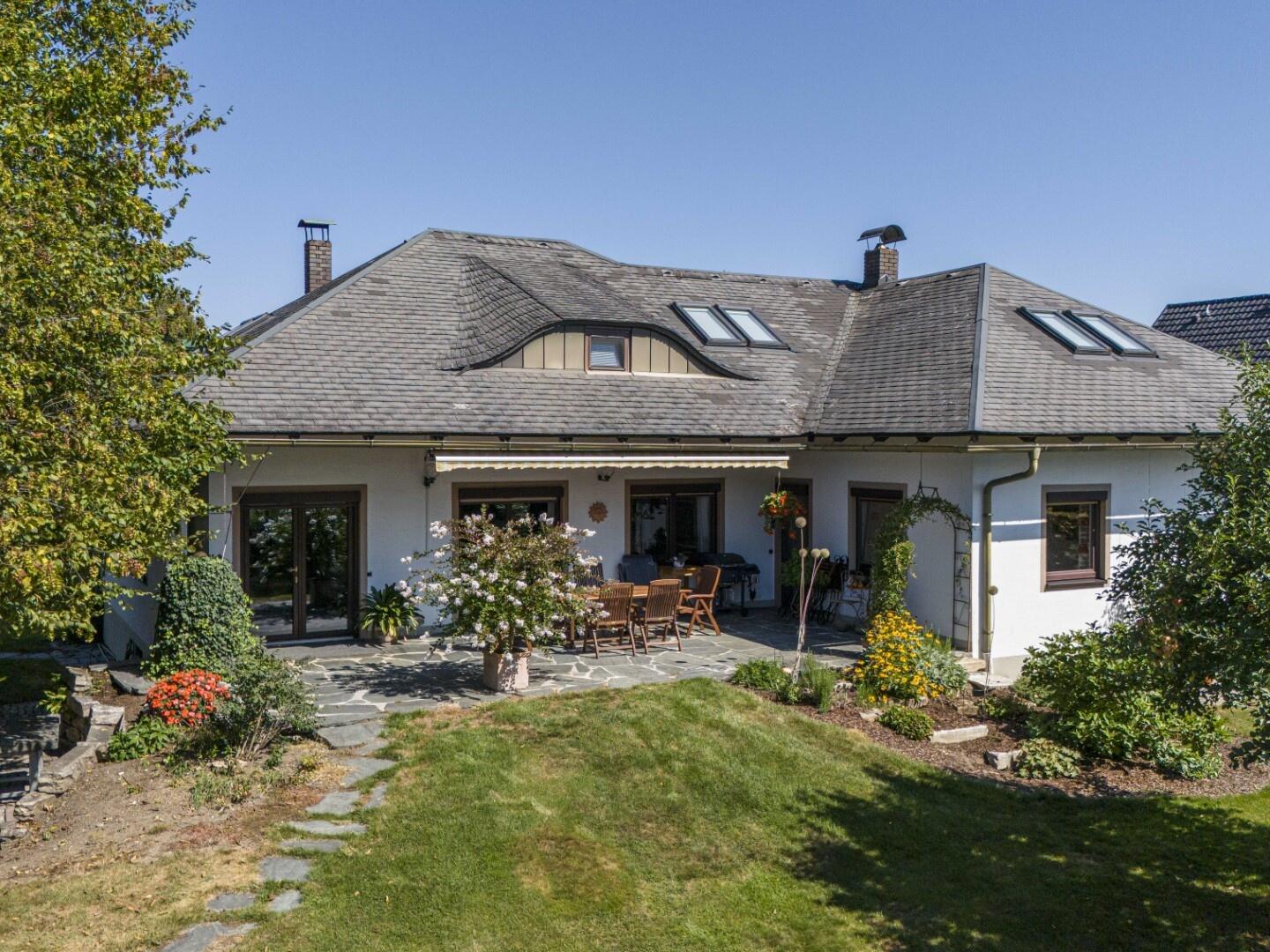 270m² Bungalow mit ausgebautem Dachgeschoss und 1.318m² Grund in Viktring in TOPLAGE