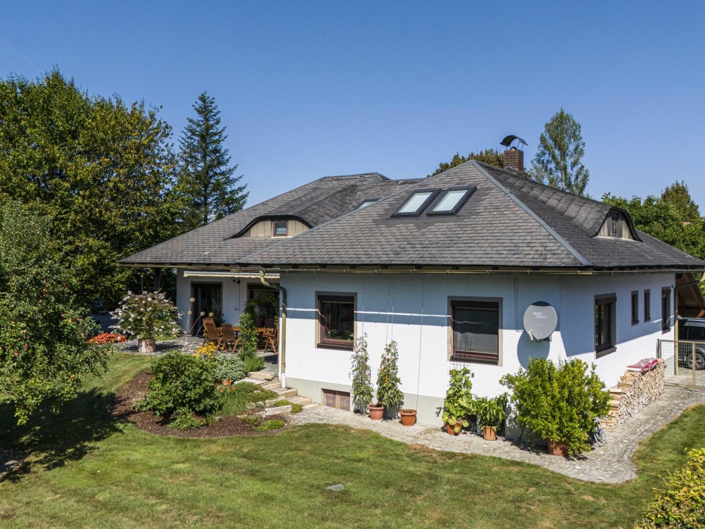 270m² Bungalow mit ausgebautem Dachgeschoss und 1.318m² Grund in Viktring in TOPLAGE