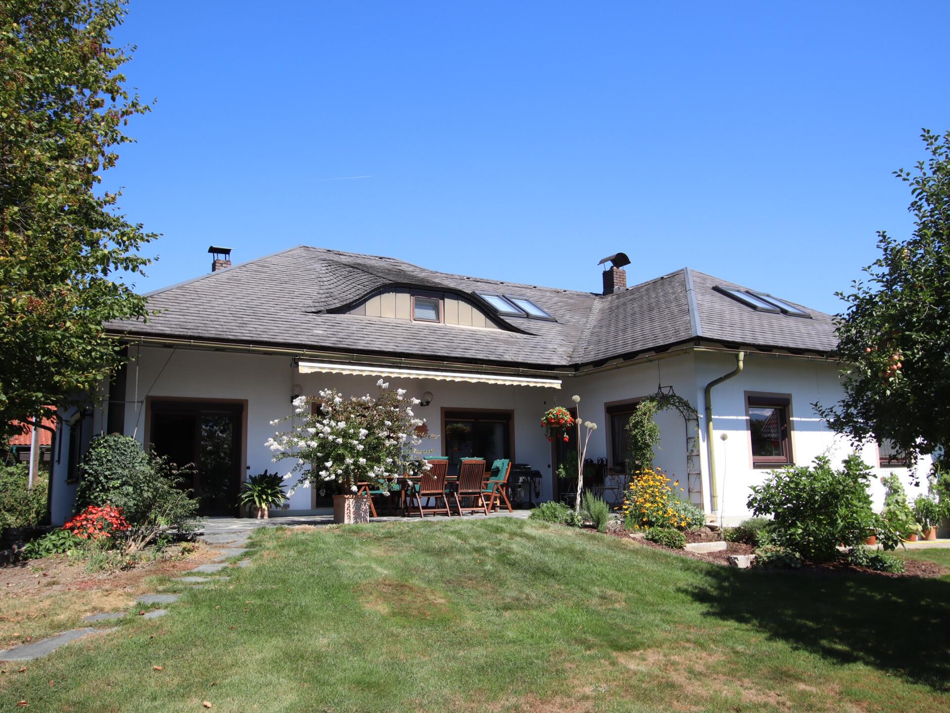 270m² Bungalow mit ausgebautem Dachgeschoss und 1.318m² Grund in Viktring in TOPLAGE