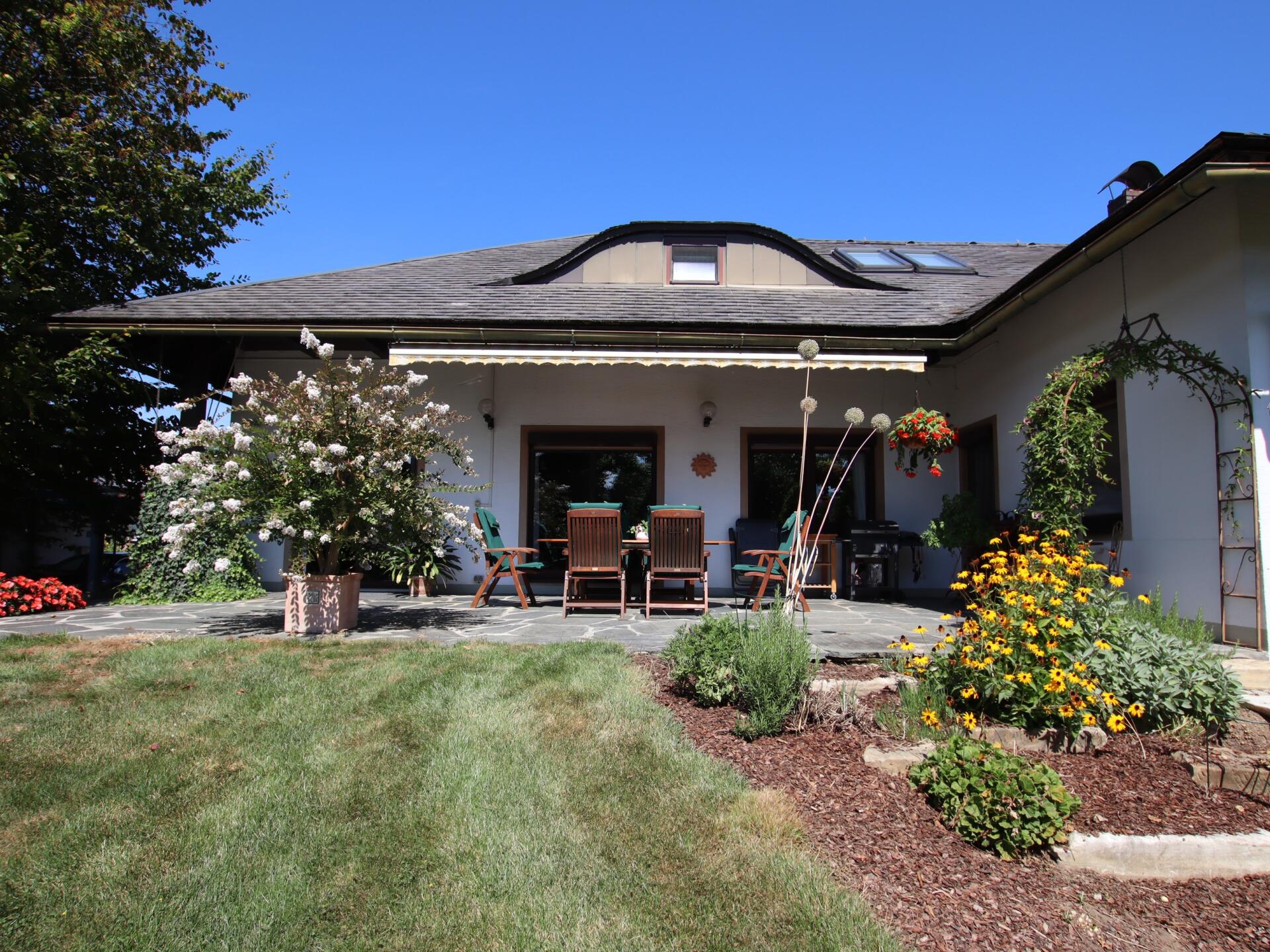 270m² Bungalow mit ausgebautem Dachgeschoss und 1.318m² Grund in Viktring in TOPLAGE