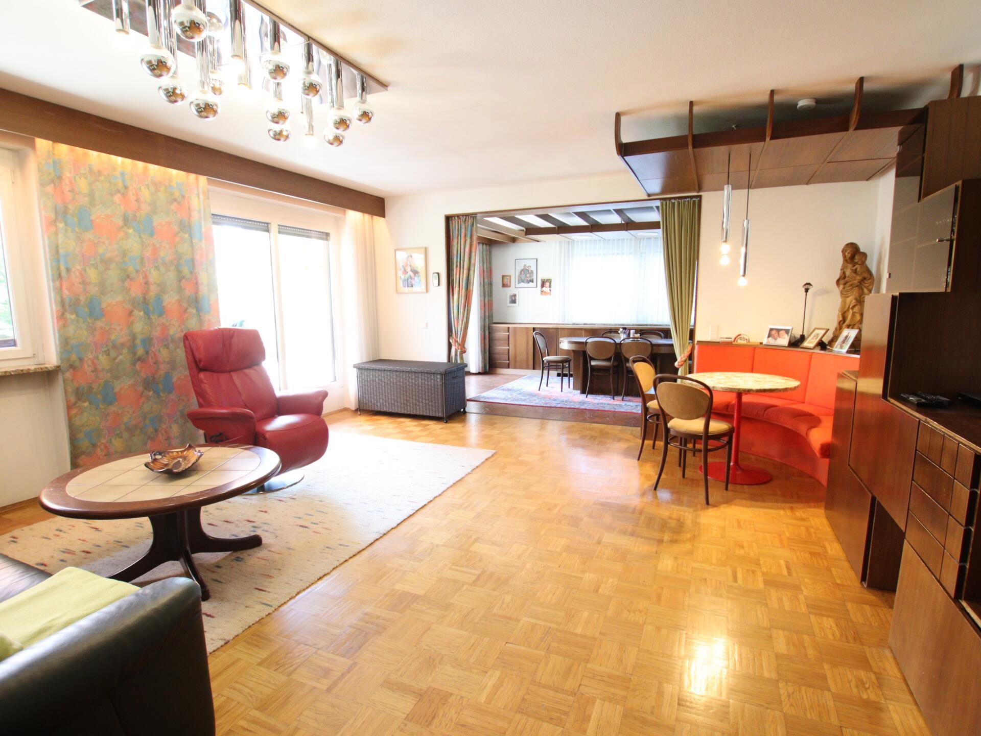 270m² Bungalow mit ausgebautem Dachgeschoss und 1.318m² Grund in Viktring in TOPLAGE