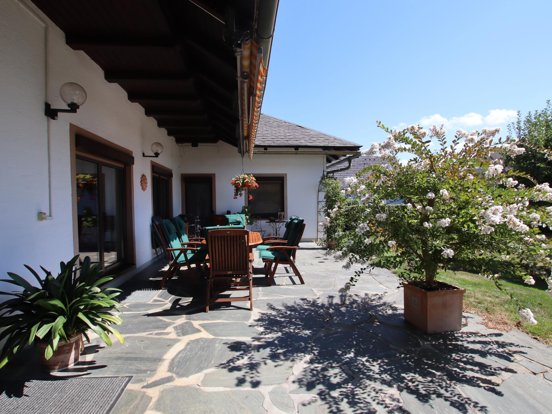 270m² Bungalow mit ausgebautem Dachgeschoss und 1.318m² Grund in Viktring in TOPLAGE