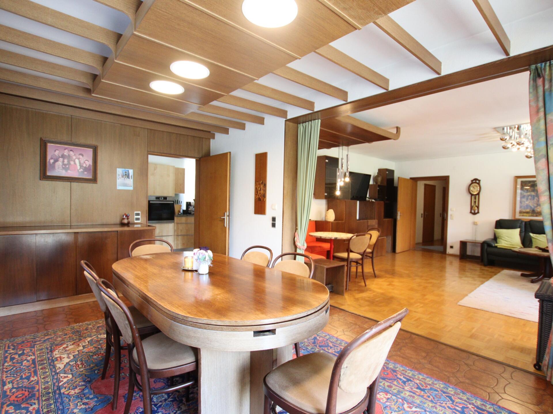 270m² Bungalow mit ausgebautem Dachgeschoss und 1.318m² Grund in Viktring in TOPLAGE