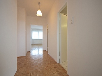 außergewöhnlichem Kunstsofffenstern atemberaubendem - Sonnige 3-Zi-Wohnung mit traumhaftem Fernblick