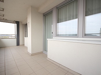 Westlage Wohnhaus komplett - Sonnige 3-Zi-Wohnung mit traumhaftem Fernblick