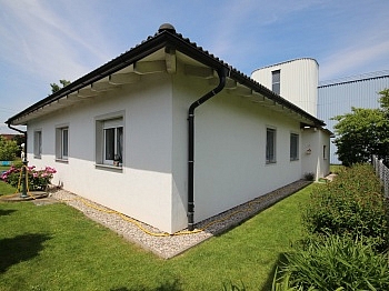 Gartenbewässerung Holzriegelbauweise Kunststofffenster - Neuer 100m² Bungalow in Waidmannsdorf