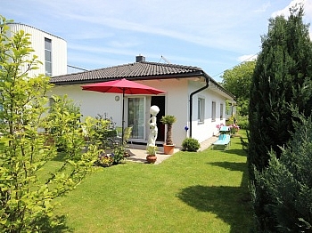 Westterrasse Badewanne großes - Neuer 100m² Bungalow in Waidmannsdorf