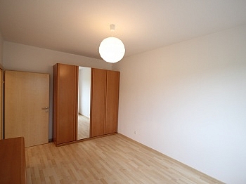 Unter nahe Lift - Komplett sanierte helle 3 Zi-Wohnung in Welzenegg