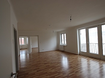 Wohnung zentral Schulen - Schöne 3 ZI - Wohnung in der Stadt - Bahnhofstraße