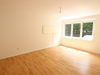 Stellplatz absoluter bestehend - Tolle 2 Zi Whg 50m² + Balkon-Krumpendorf Seenähe 