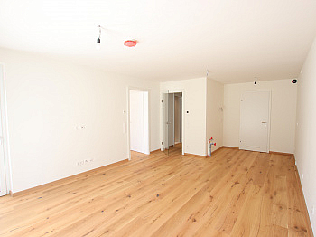 luxuriöse Wohnzimmer exclusive - Traumhafte, exclusive 2 - Zi Stadtwohnung  
 