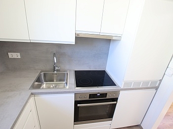 Kühlschrank Außenrollos elektrischer - TOP Ferienwohnung/Wohnung mit Balkon in Krumpendorf - Seenähe
