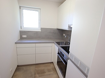 hochwertiges Deckenlampen ausgestattet - TOP Ferienwohnung/Wohnung mit Balkon in Krumpendorf - Seenähe