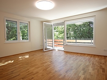 Ferienwohnung NEUBAUWOHNUNG Aussichtslage - TOP Ferienwohnung/Wohnung mit Balkon in Krumpendorf - Seenähe