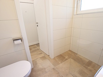 Ausblick Geräten Backherd - TOP Ferienwohnung/Wohnung mit Balkon in Krumpendorf - Seenähe