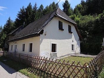 Wohnzimmer Älteres sonnige - Älteres Bauernhaus als Ferienhaus mit Nebengebäude - Sittersdorf 