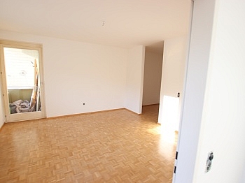 geschliffen Holzfenster Wohnzimmer - Schöne sanierte 40,00m² 1,5 Zimmer Wohnung in Eberstein