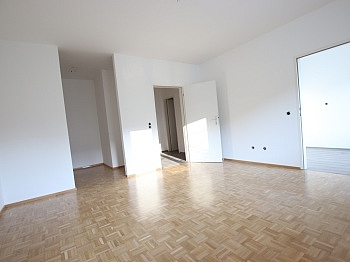 Parkettböden Hochparterre Schlafnische - Schöne sanierte 40,00m² 1,5 Zimmer Wohnung in Eberstein