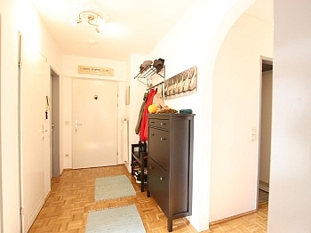 Wohnhausanlage Fliesenböden Kinderzimmer - Sonnige und ruhige 3 Zi Wohnung in Waidmannsdorf mit Balkon und Parkplatz
