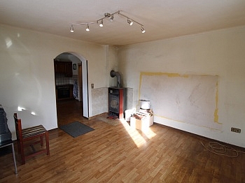 Heizanlage Wohnzimmer gepflegter - Teilsaniertes Wohnhaus in Ferlach ca. 90m²