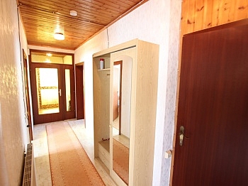 neuwertigen Nutzfläche Abstellraum - Zweifamilienhaus mit 220m² und 3 Garagen in einzigartiger Aussichtslage in Ferlach Zentrum