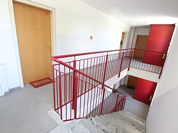 großer Markise schöne - Neue möblierte 2 Zi Penthousewohnung mit Terrasse und Carport in Klagenfurt