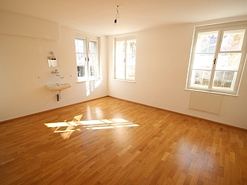 Äderungen aufwendige Eigengrund - Herrliche Villa mit 300m² am Kreuzbergl mit 1.107m² Grundstück in Superlage
