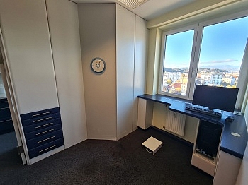 Aufteilung Raffstores Fernwärme - Ordination/Wohnung im neuen Rothauer Hochhaus
