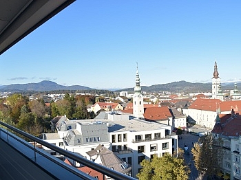 Sicht folgt Miete - Ordination/Wohnung im neuen Rothauer Hochhaus