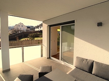überdachte hochwertige Isolierglas - Schöne neuwertige 3 Zimmerwohnung in Viktring 