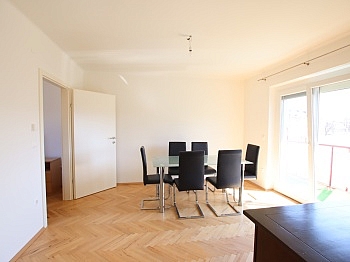 gespachtet gepflegte bestehend - Schöne, sanierte und sonnendurchflutete 3 Zi Wohnung mit Balkon in Klagenfurt