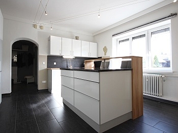 Stellplatz moderner Wohnhaus - Stylische 5-Zimmer-Wohnung auf 166 m² Wfl. in Launsdorf