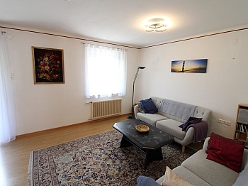 Bodenbeläge Türblätter Obergeschoss - Teilsaniertes 88m² Wohnhaus in Waidmannsdorf - Top Lage