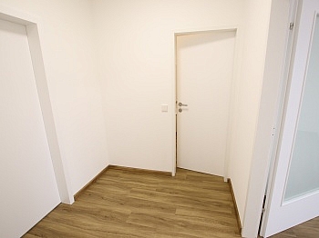 Duschglas einziehen sanierte - Schöne sanierte 2 Zimmer Wohnung in Klagenfurt mit Parkplatz - Gabelsbergerstraße