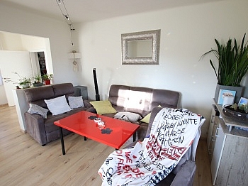 Änderungen vorbehalten Pelletsofen - Nettes 100m² Wohnhaus mit Nebengebäuden/Garagen und 1.090m² schönem Grundstück - Maria Saal