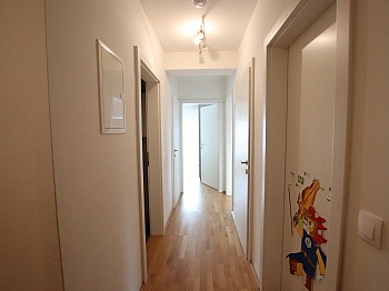 gemauerter Rollläden Fernwärme - Schöne & junge 3 Zi Wohnung mit 2 Balkone und Tiefgarage in Waidmannsdorf - Waffenschmiedgasse