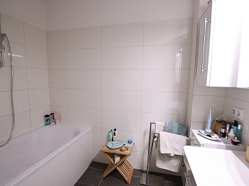 moderner Besucher Schöne - Schöne & junge 3 Zi Wohnung mit 2 Balkone und Tiefgarage in Waidmannsdorf - Waffenschmiedgasse