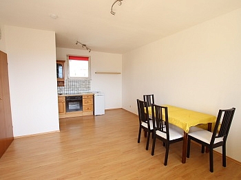 Besichtigungen Direktkontakte Fliesenböden - 2 Zi Wohnung in Waidmannsdorf in der Mozartstraße - Penthouse in Super Aussichtslage