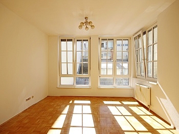 Waschmaschinenanschluss großzügiges Wohnung - 2-Zi-Wohnung in Bestlage/Stadtzentrum-Paradeisergasse 