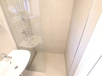 Böden Türen Küche - Schönes, kernsaniertes und kleines 80m² Wohnhaus in Maria Saal mit kleinem Grund