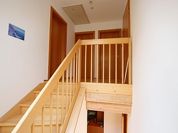 befindet Geräten Sonnige - Schönes 112m² Wohnhaus in Velden mit 1527m² traumhaften Grundstück in Superlage