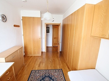 aufgeteilte Schrankraum Abstellraum - 3 Zi Wohnung in Waidmannsdorf in der Lodengasse - Penthouse in Super Aussichtslage
