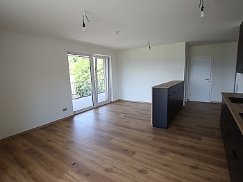 exclusive Penthouse Erlachweg - Traumhafte, exclusive 3 - Zi Penthousewohnung
mit Seeblick - Erstbezug  
 
