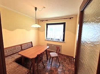 geschnittene großzügige Schlafzimmer -  Tolle 4-Zimmer-Wohnung in Toplage von Feldkirchen – mit Loggia und eigener Garage 