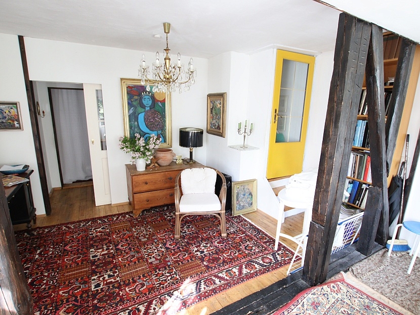 -Älteres 250m² Wohnhaus am Waldrand mit 3.528m² Grundstück in Klagenfurt - Quellenstraße